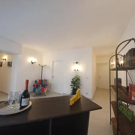 Ellenica Apartment Syracuse