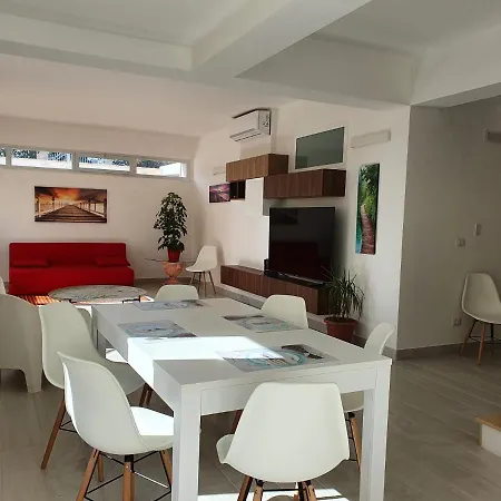 Ellenica Apartment Syracuse