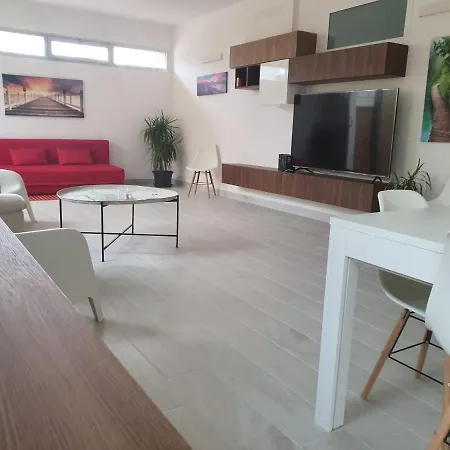 Apartment Ellenica