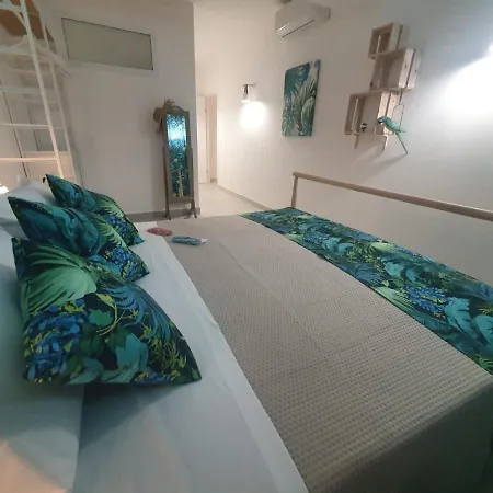 Ellenica Apartment Syracuse